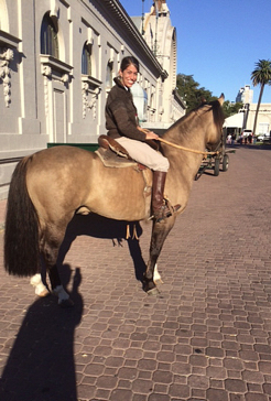 2014_0328_WomanRider