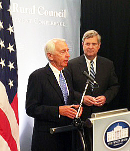 Kentucky Gov. Stev Beshear, left, and Agriculture Secretary Tom Vilsack at the Rural Investment Opportunity Conference.