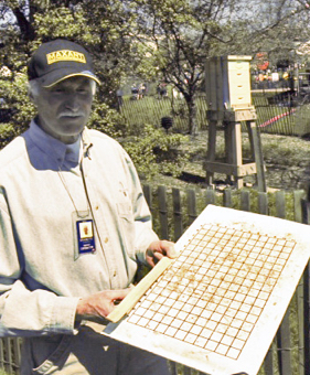 2015_0406_Beekeeper